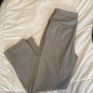 Checkered pants size small